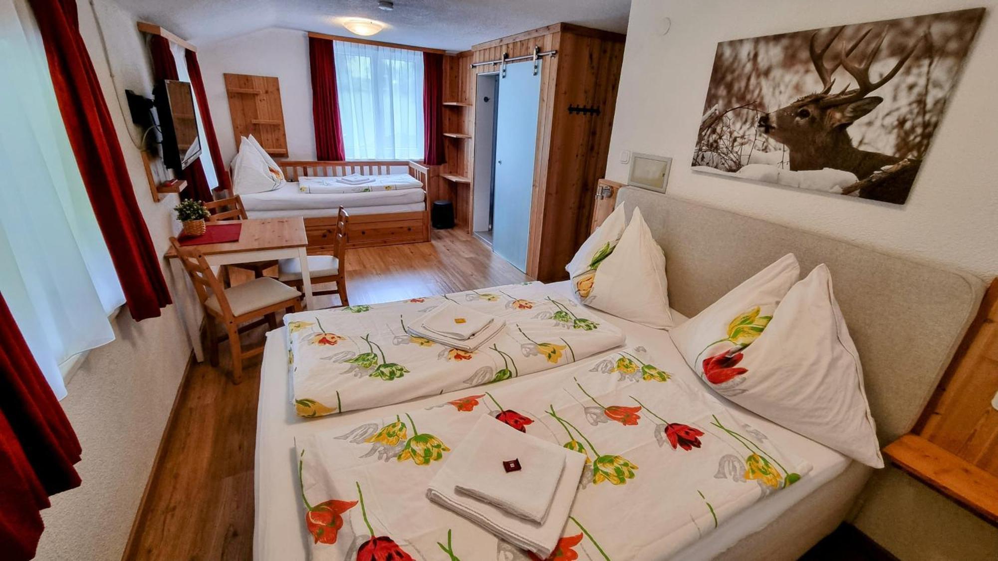 Gaestehaus Landhaus Tyrol Gries im Sellrain Exterior photo