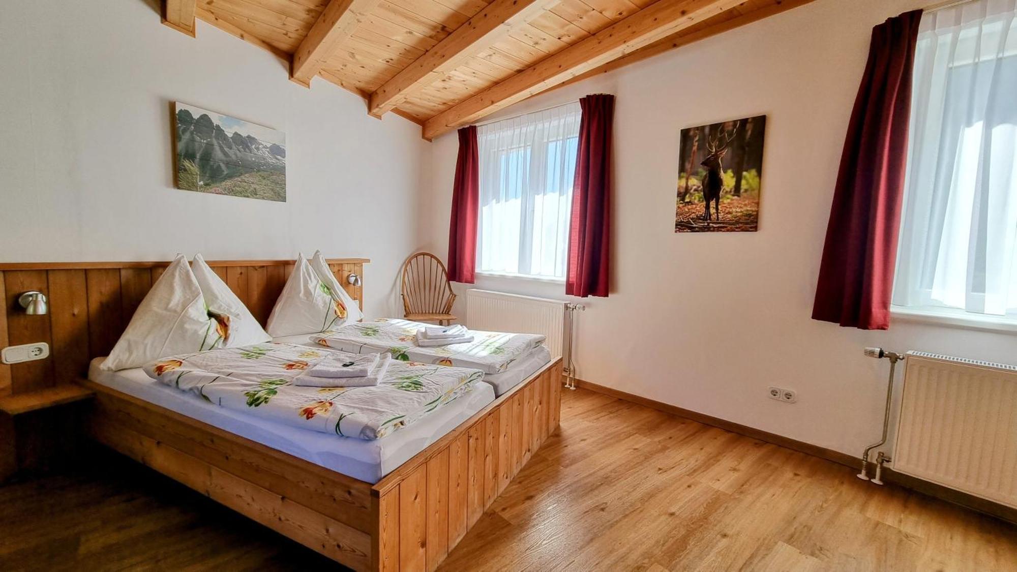 Gaestehaus Landhaus Tyrol Gries im Sellrain Exterior photo