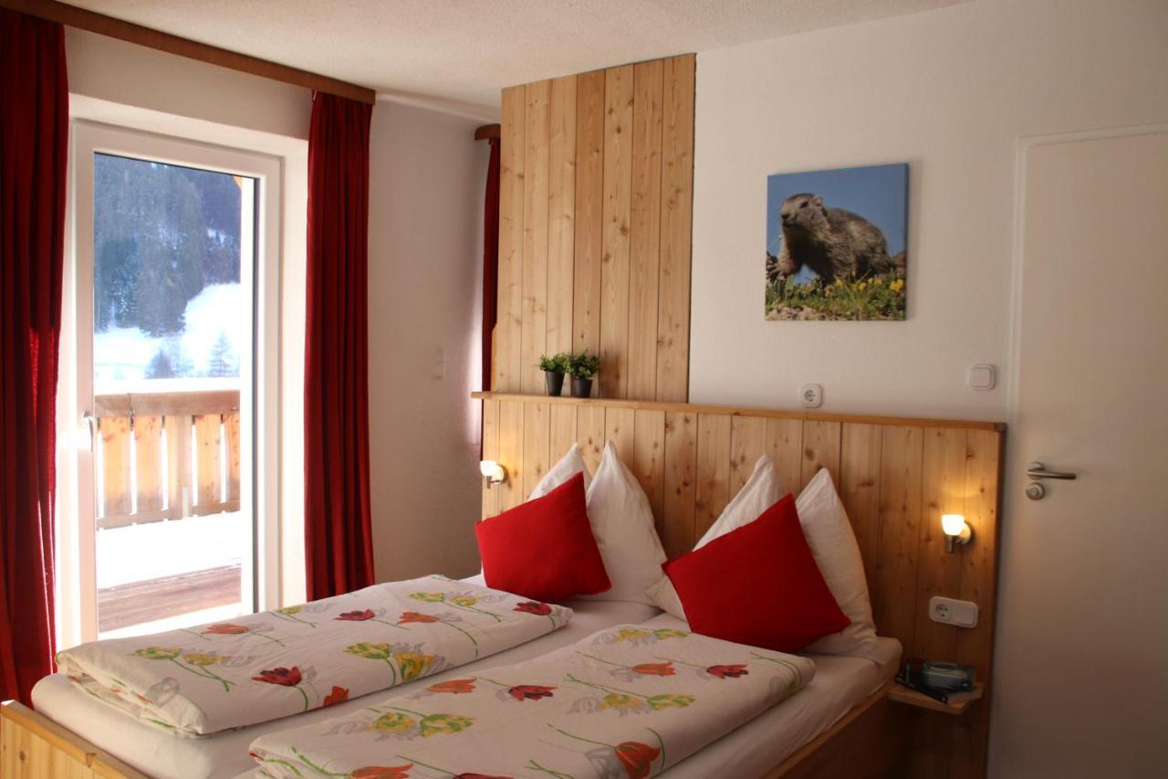 Gaestehaus Landhaus Tyrol Gries im Sellrain Exterior photo